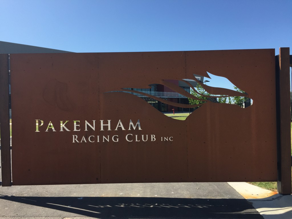 Pakenham Race Club entry signage